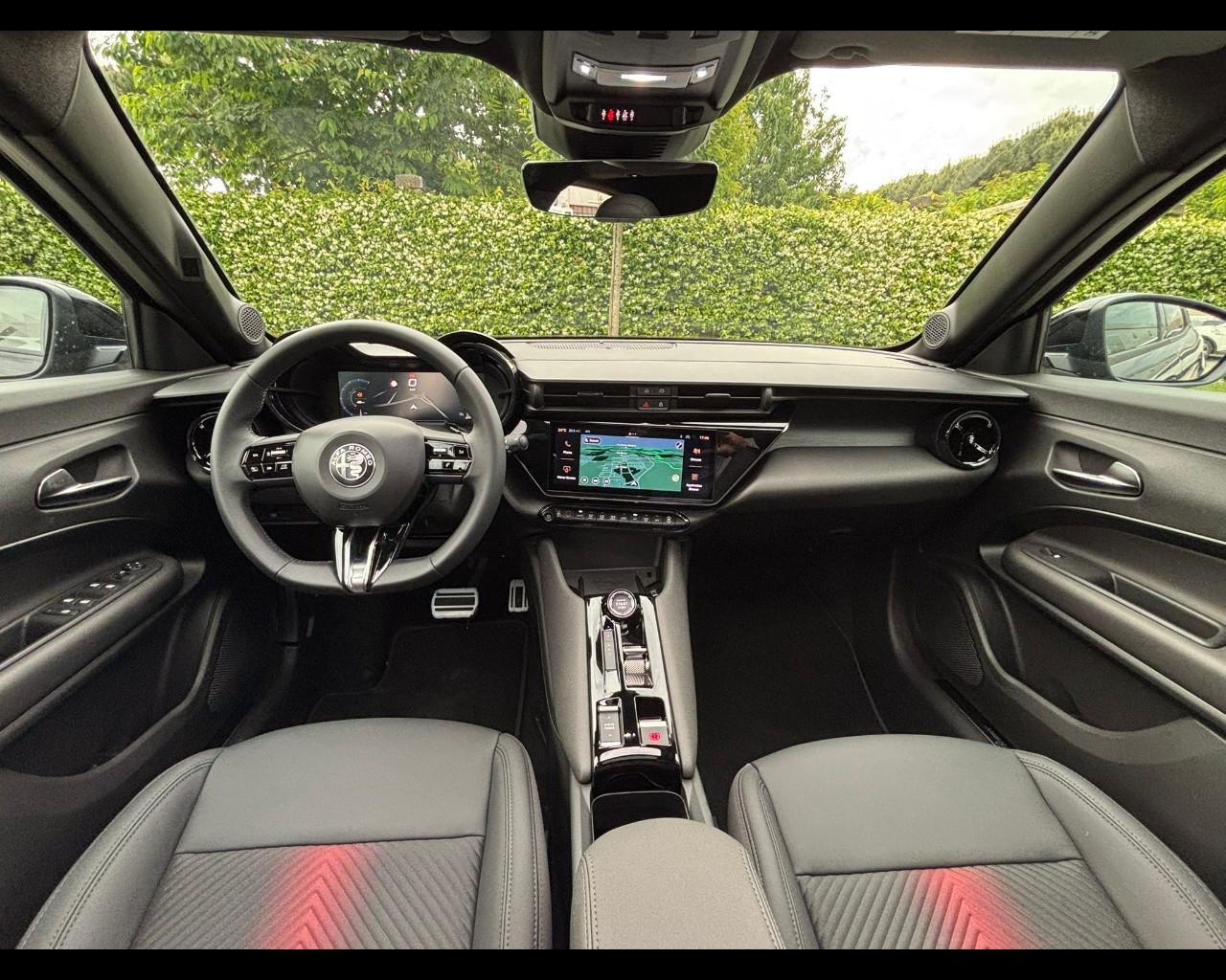 Alfa Romeo Junior - Junior 1.2 ibrida Ti 145cv edct6