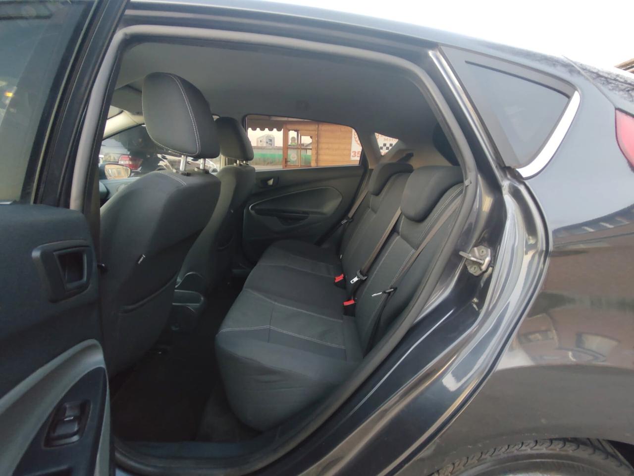 Ford Fiesta 1.4 5 porte Bz.- GPL Titanium, GARANZIA L.12 MESI, OK NEOPATENTATI