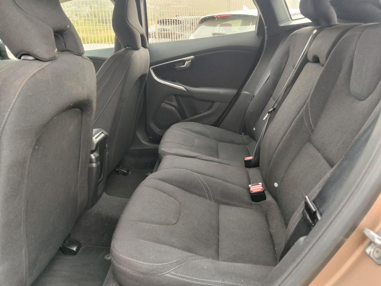 Volvo V40 Cross Country D2 1.6