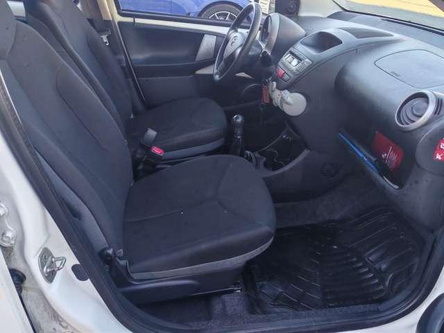 Toyota Aygo Aygo I 2012 5p 1.0 Active connect