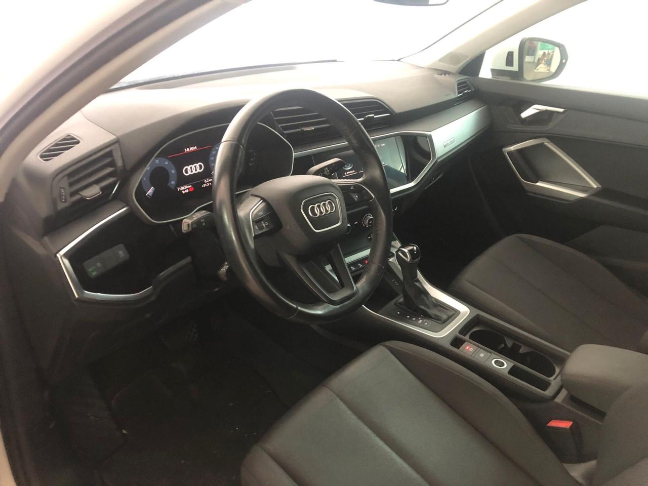 Audi Q3 35 TDI S tronic Business