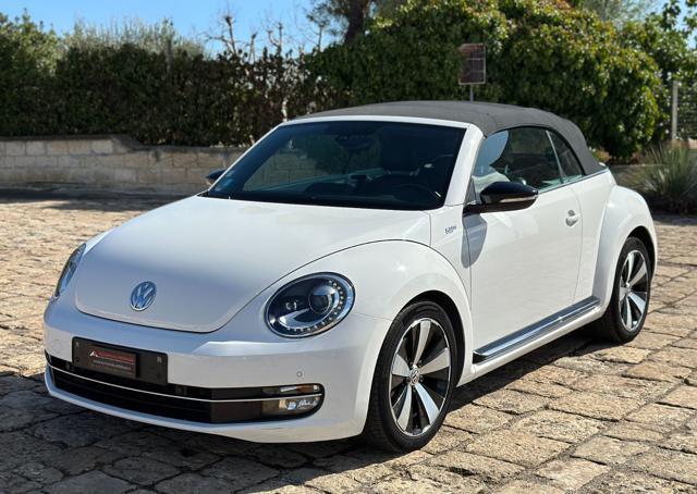 VOLKSWAGEN Maggiolino Cabrio 1.4 TSI DSG Sport 60's (Fender/LED/Auto)