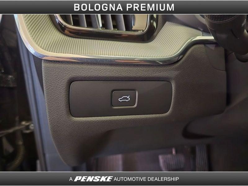 Volvo XC60 XC60 B5 AWD automatico Plus Dark