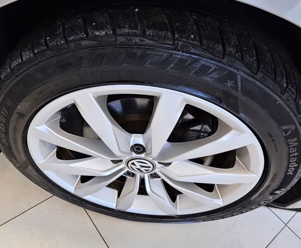 Volkswagen Golf Business 1.6 TDI DSG 5p. HIGHLINE BlueMotion Tech.