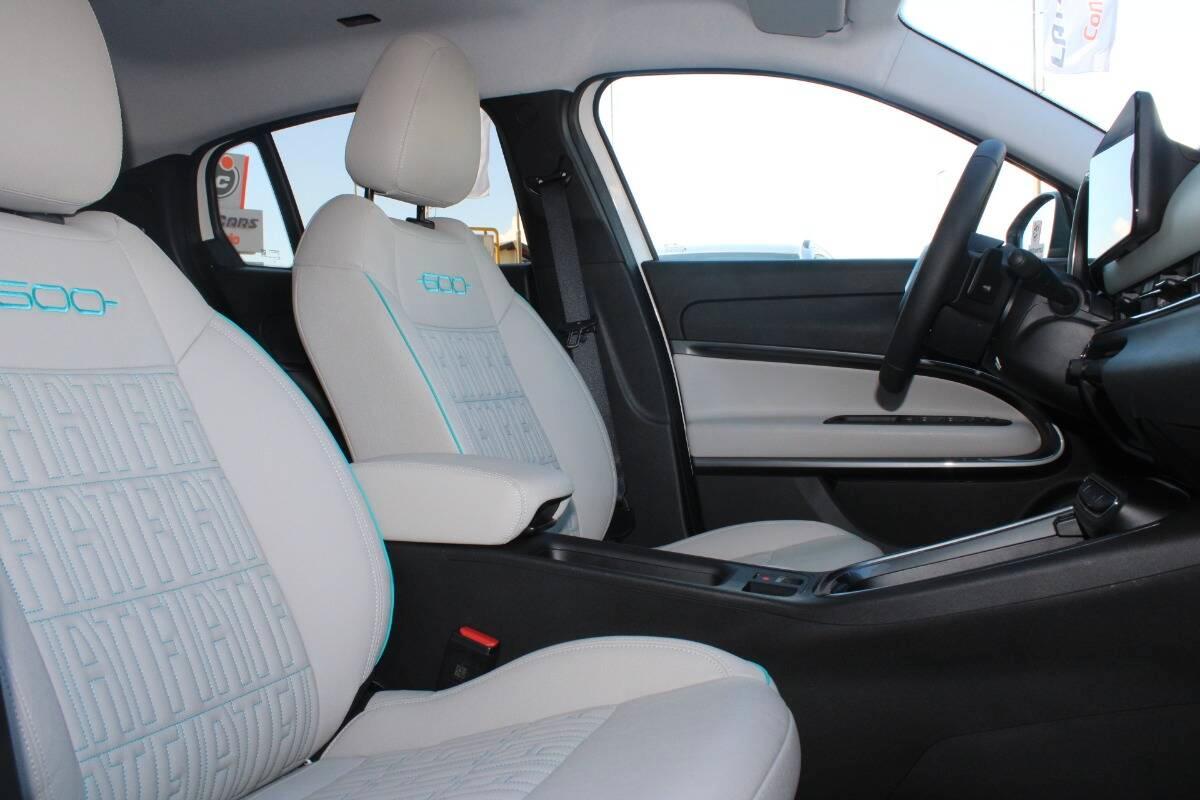 Fiat 600 1.2 hybrid La Prima 110cv AUTOMATICA