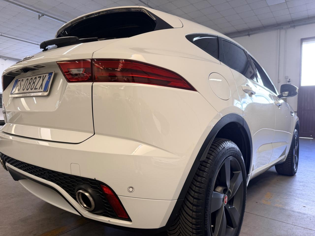 Jaguar E-Pace 2.0D 180 CV AWD R-Dynamic