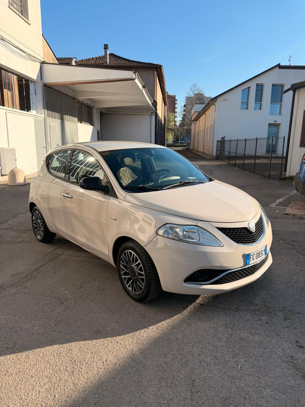 Lancia Ypsilon 1.2 69 CV 5 porte GPL Ecochic Gold