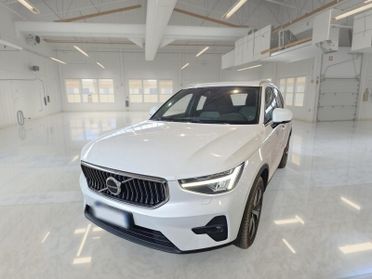 VOLVO XC40 T4 RECHARGE PLUG-IN AUTO CORE SUV