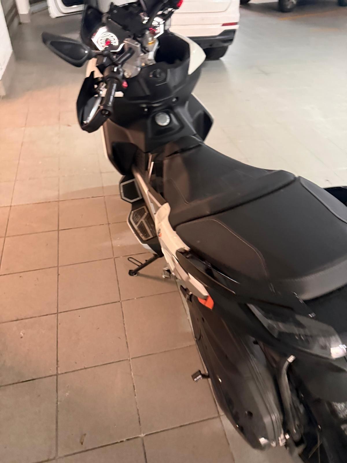 Peugeot XP 400 Gt 2024-1000Km-Pari al Nuovo-Garanzia 2026-Permute-