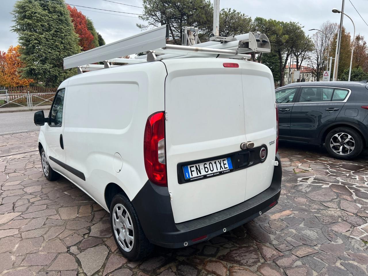 Fiat Doblo 1.4 T-Jet Natural Power PL-TN Cargo Maxi Allestito