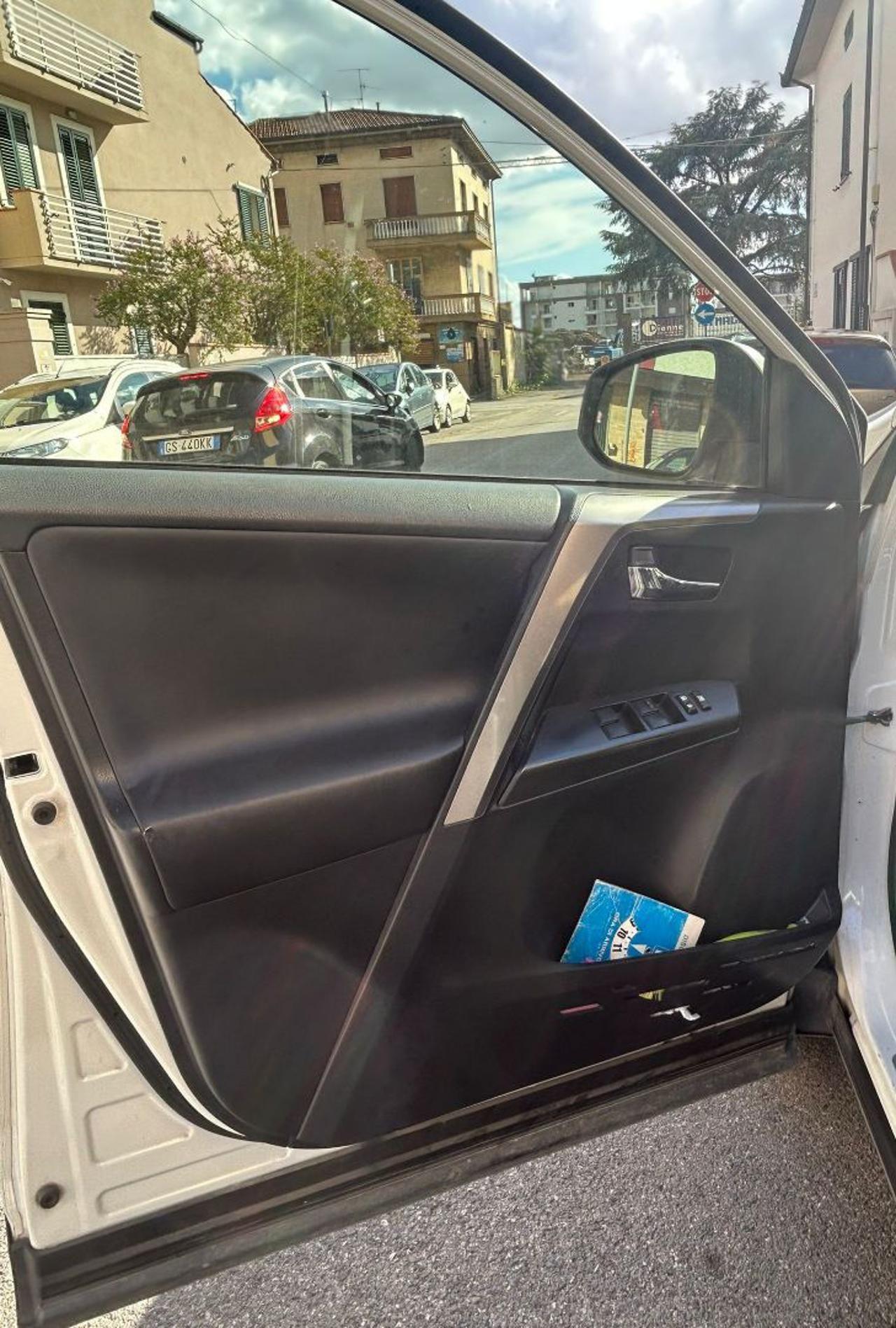 Toyota RAV 4 RAV4 2.0 D-4D 2WD Business