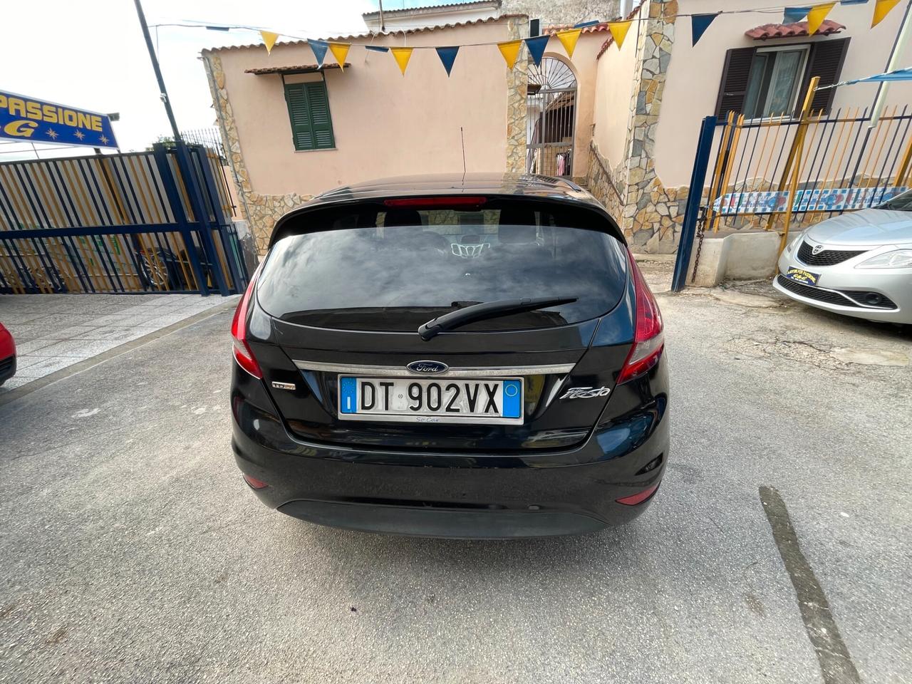 Ford Fiesta 1.4 TDCi 68CV 5 porte Titanium