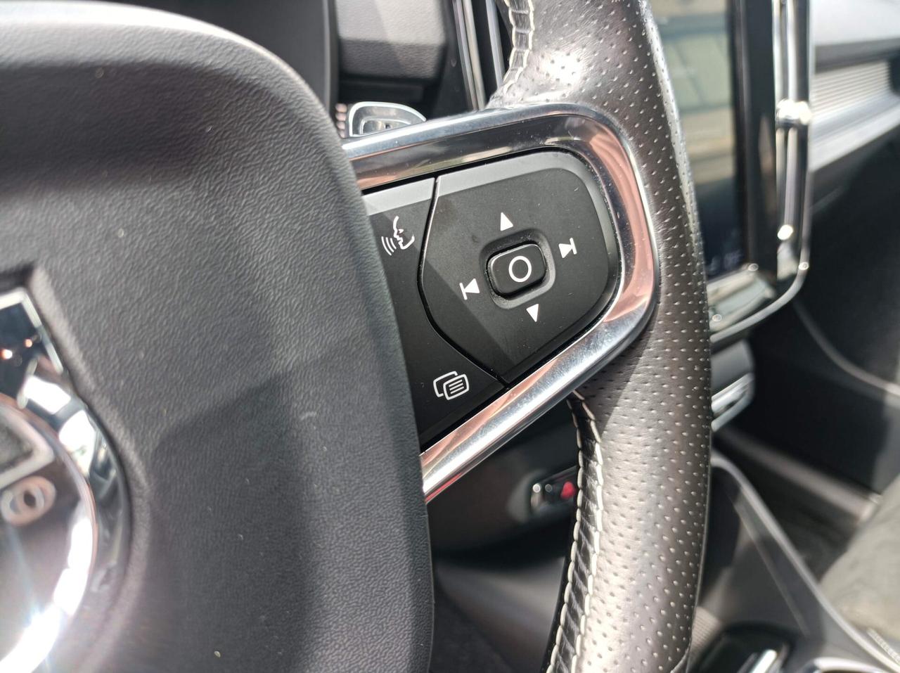 Volvo XC40 D4 AWD Geartronic R-design