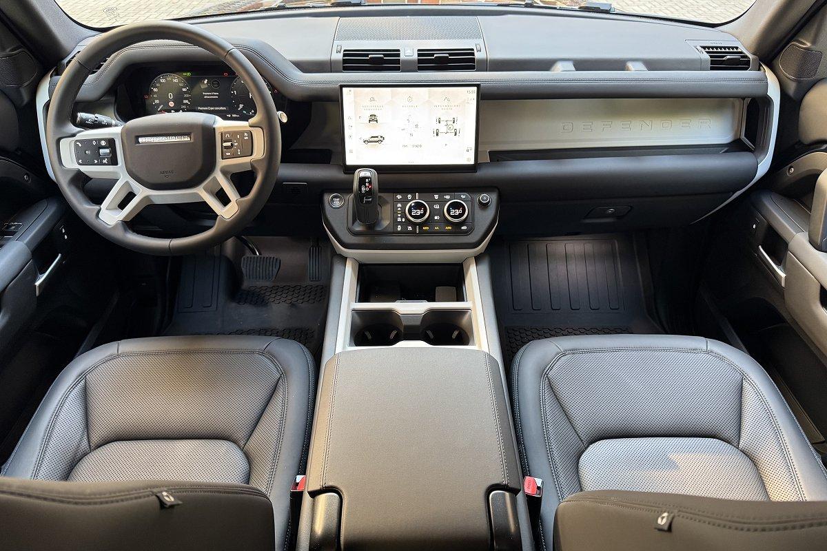 LAND ROVER Defender 110 3.0D I6 200 CV AWD Auto S