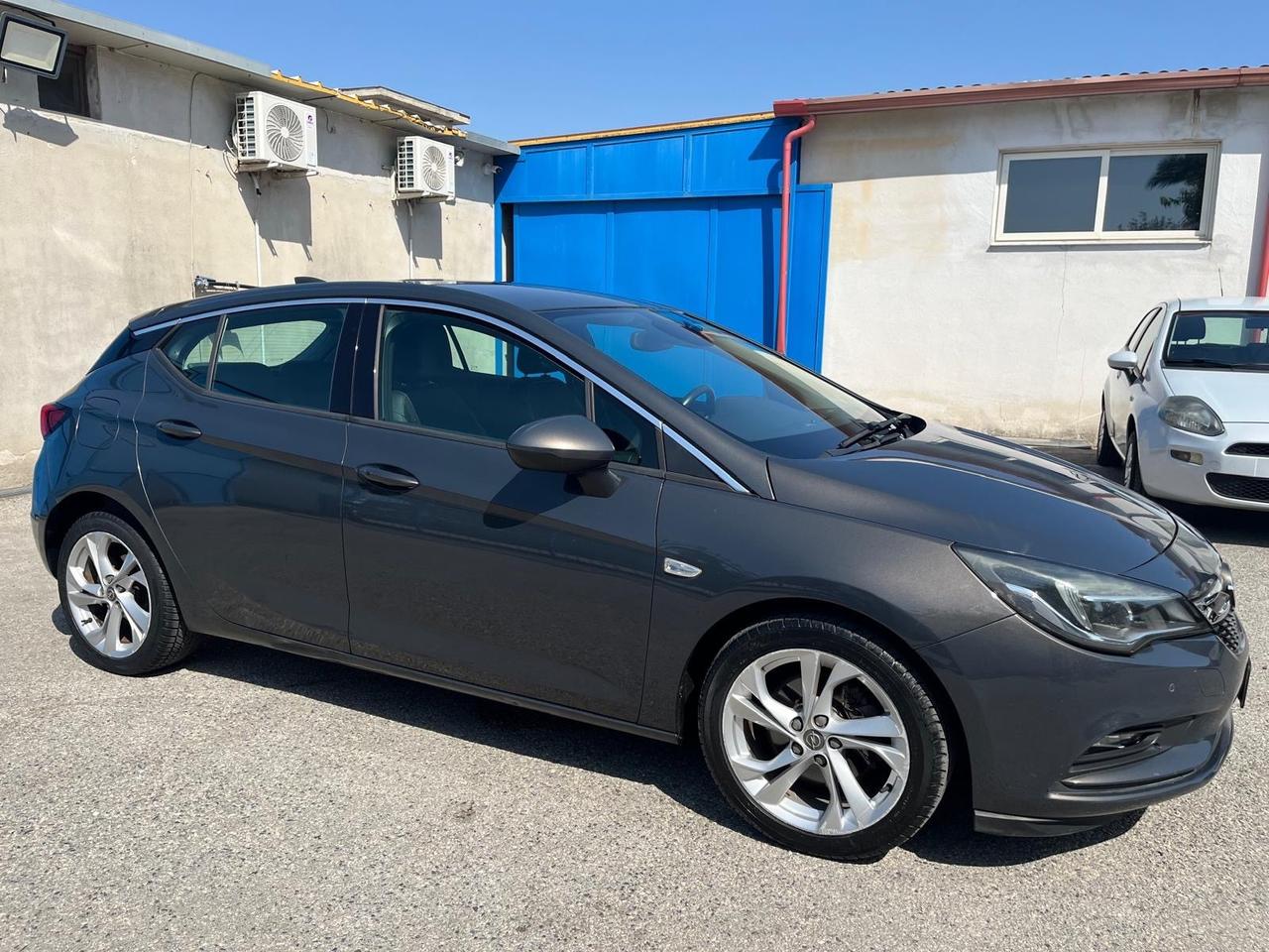 Opel astra 5P-1.6 cdti/136 cv - full -2016
