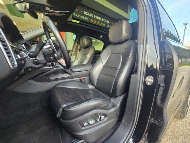PORSCHE Cayenne Coupé 3.0 V6 Panorama 22" Full LED Sospensioni 360