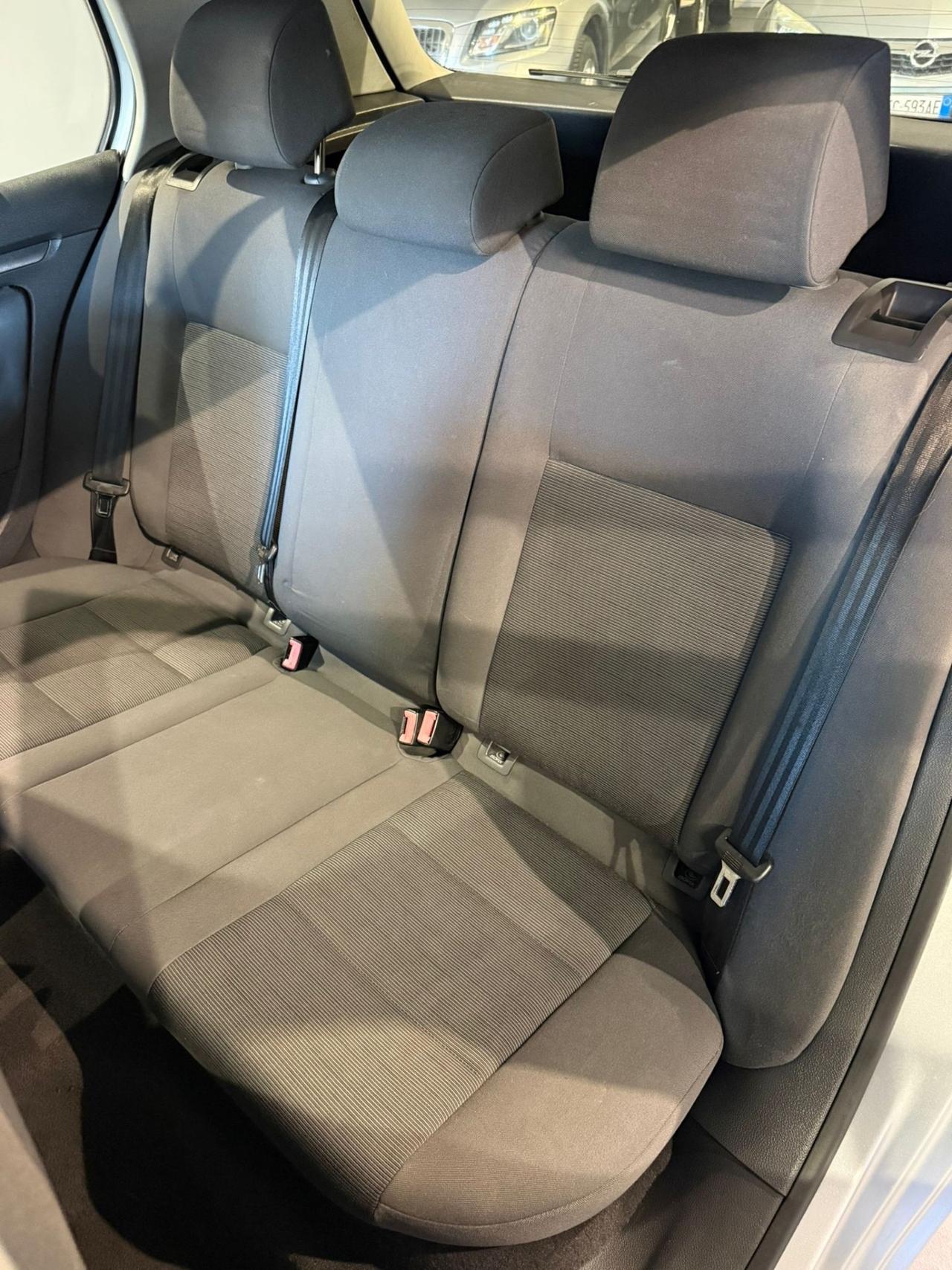 Volkswagen Golf 5 SERIE-NEOPATENTATI