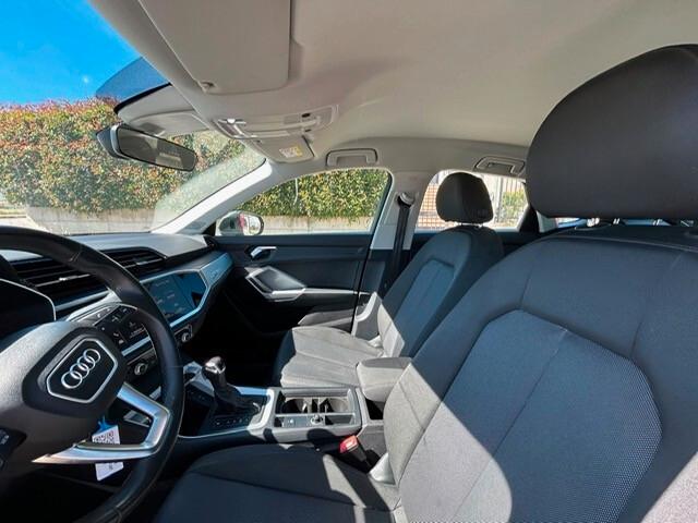 Audi Q3 35 TDI quattro S tronic Identity Black