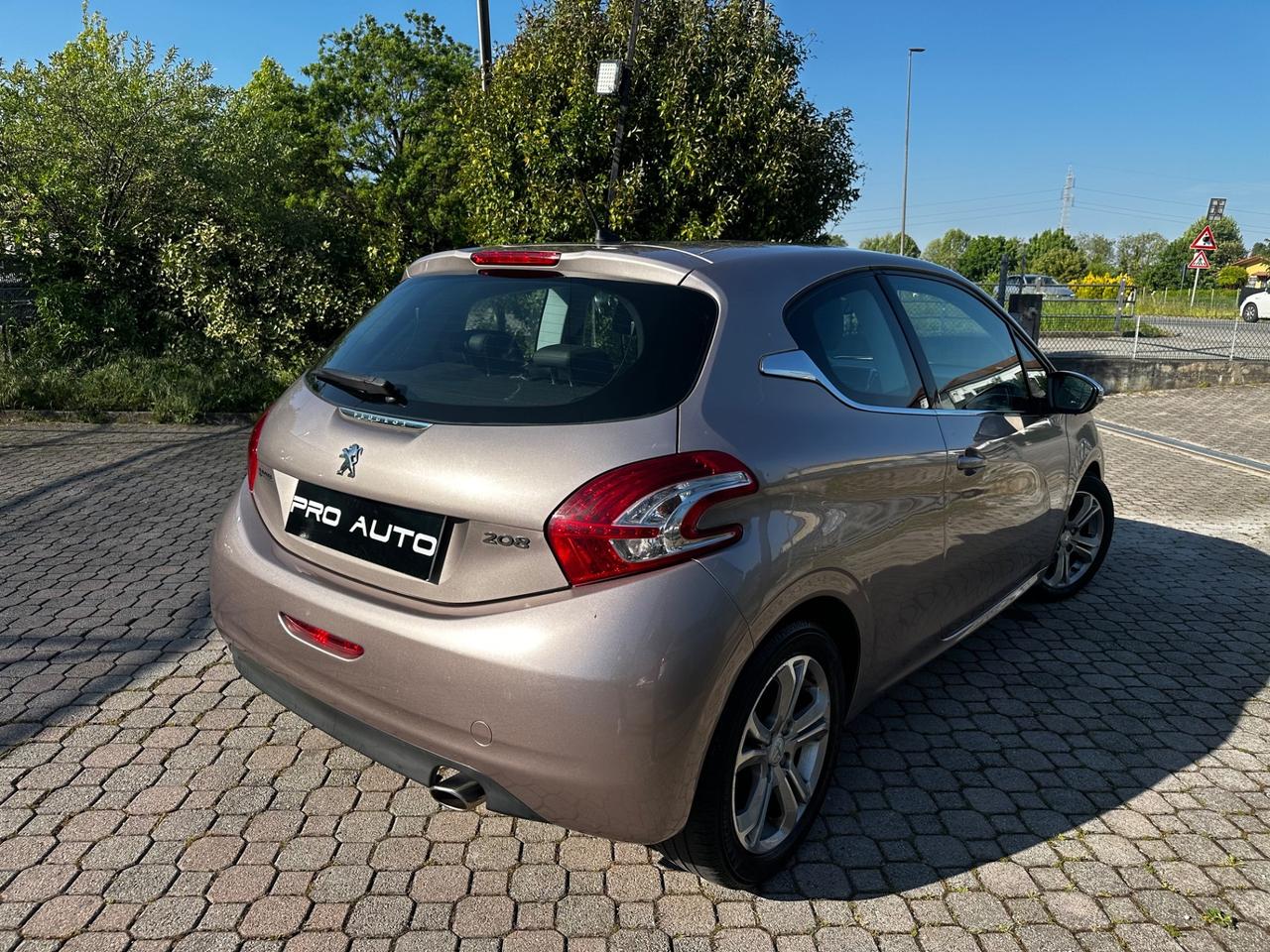 Peugeot 208 1.4 VTi 95 CV 3p. Allure