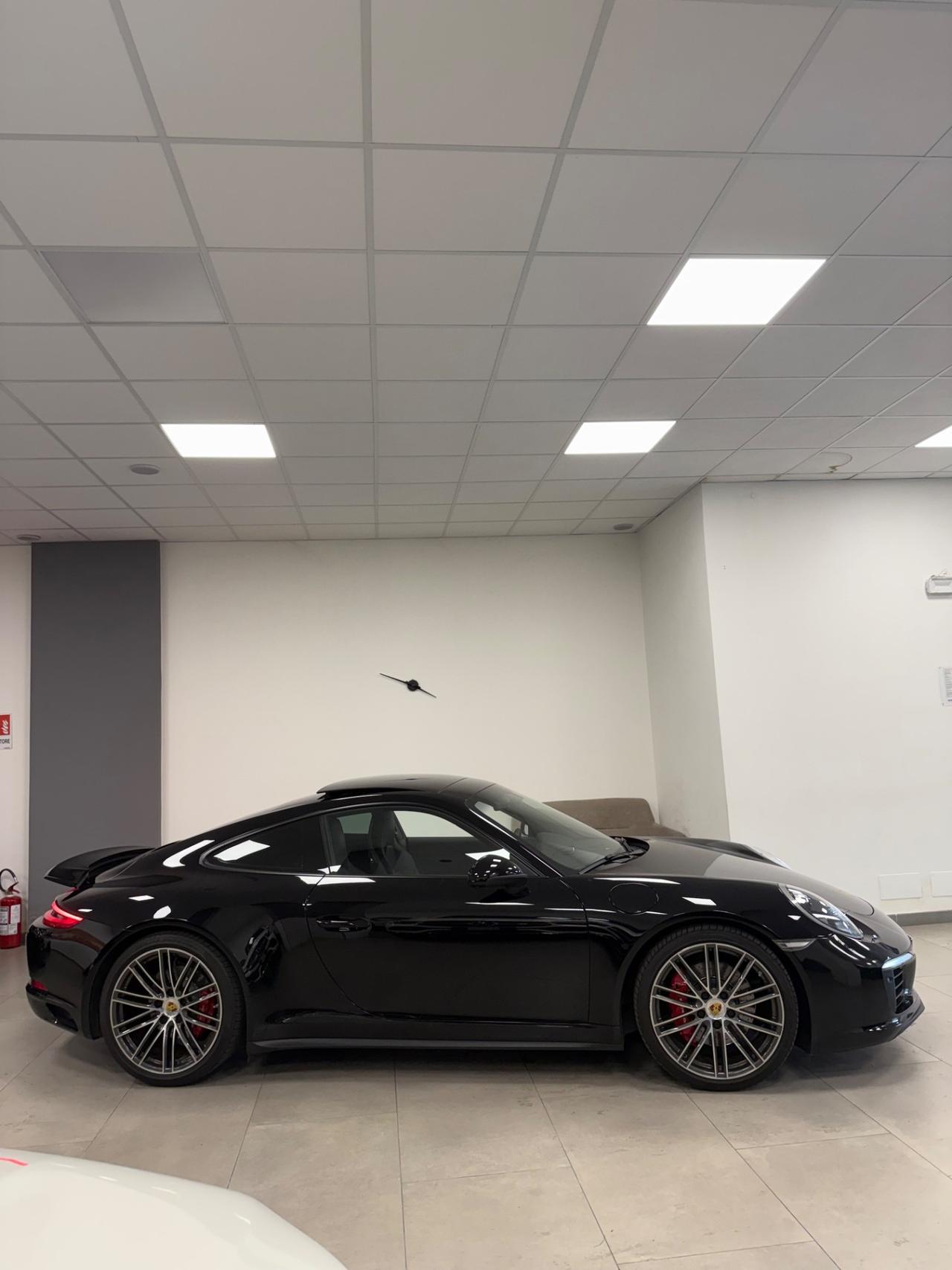 Porsche 911 3.0 Carrera 4S Coupé