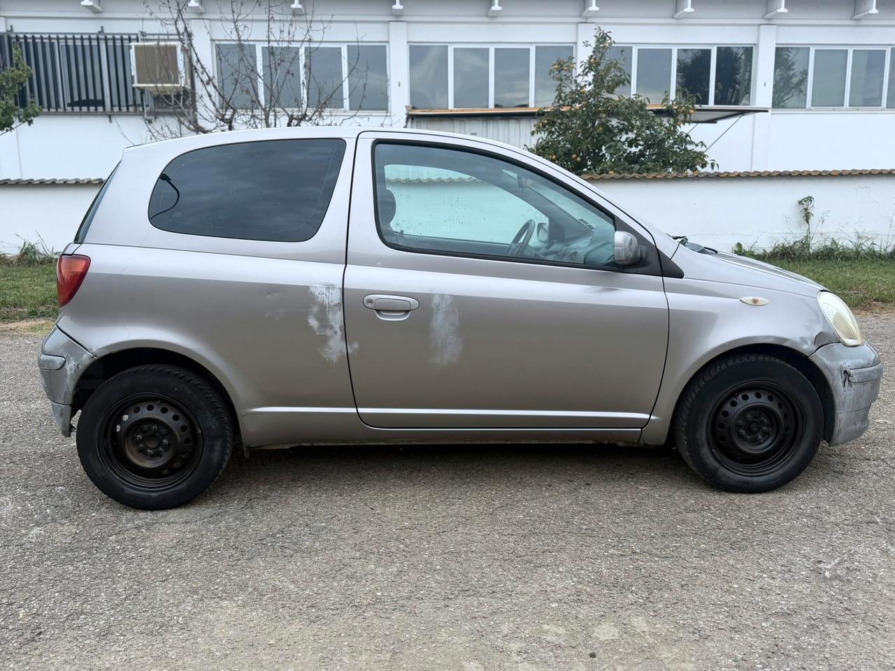 Toyota Yaris 1.0i 16V cat 3 porte