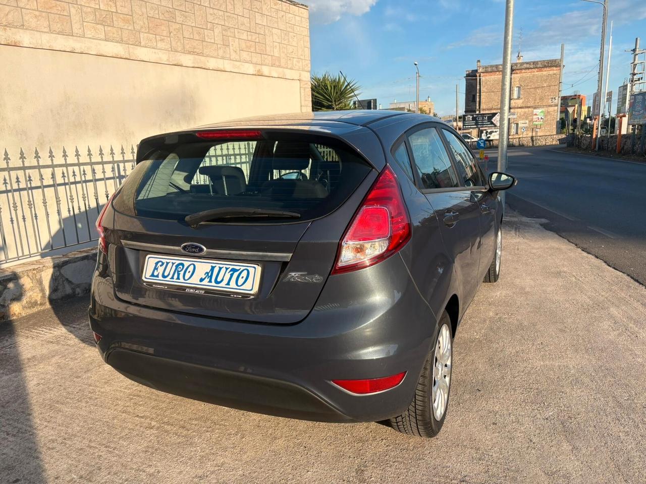 Ford Fiesta 1.5 TDCi 75CV 5 porte Titanium