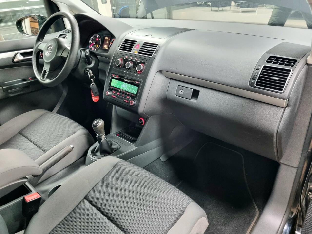 VOLKSWAGEN TOURAN 1.6 TDI 105 COMFORTLINE 7 POSTI