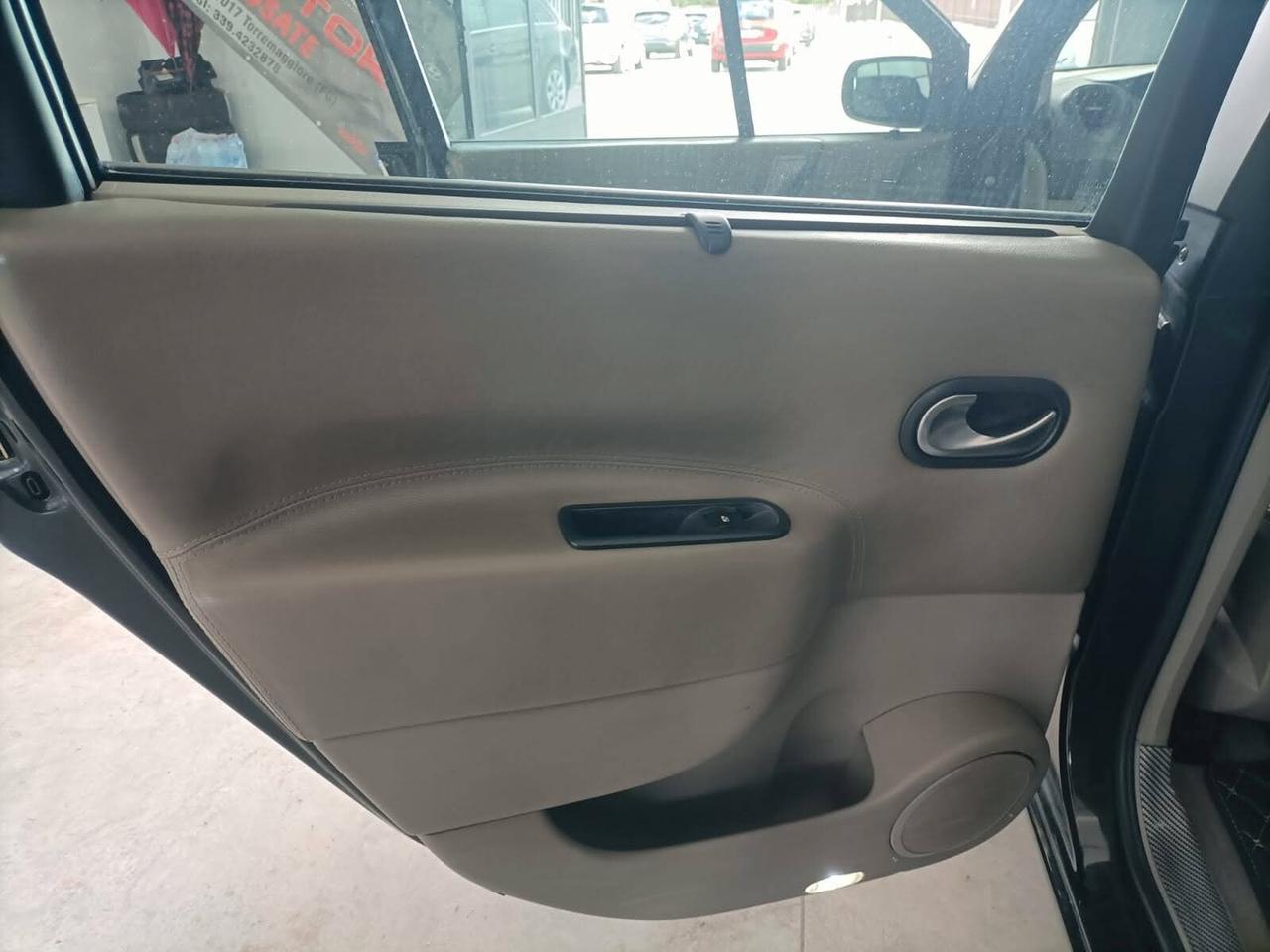 Renault Scenic Grand Scénic 1.9 dCi Luxe Dynamique 04/2004