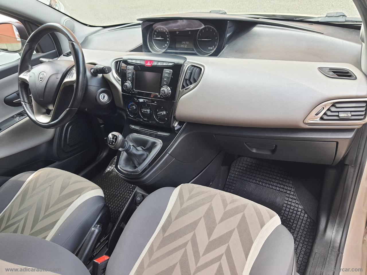LANCIA Ypsilon 1.2 69 CV GPL Ecochic Opening edition