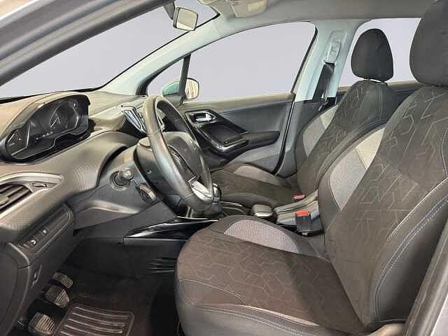 Peugeot 2008 1.5 BlueHDi 100 CV Signature