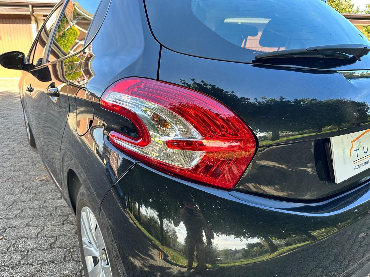 Peugeot 208 Allure 1.4 95 VTI #6873