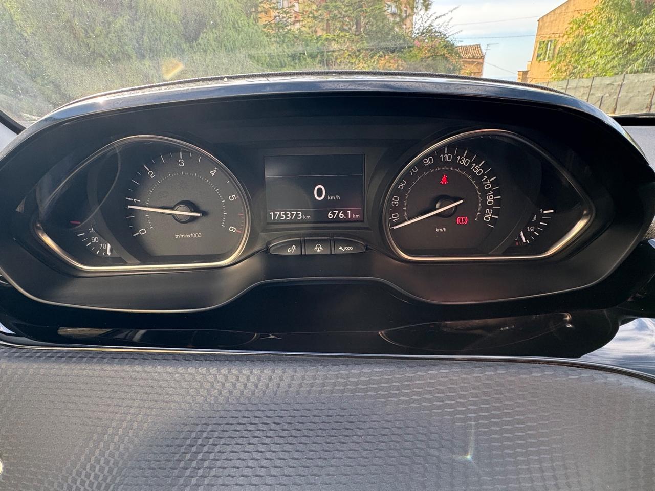 Peugeot 2008 BlueHDi 120 S&S Allure