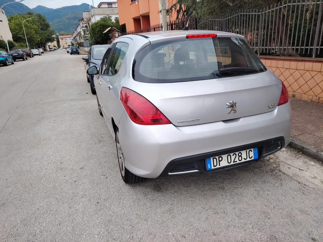 Peugeot 308 1.6 HDi 110CV 5p. 2-Tronic Tecno