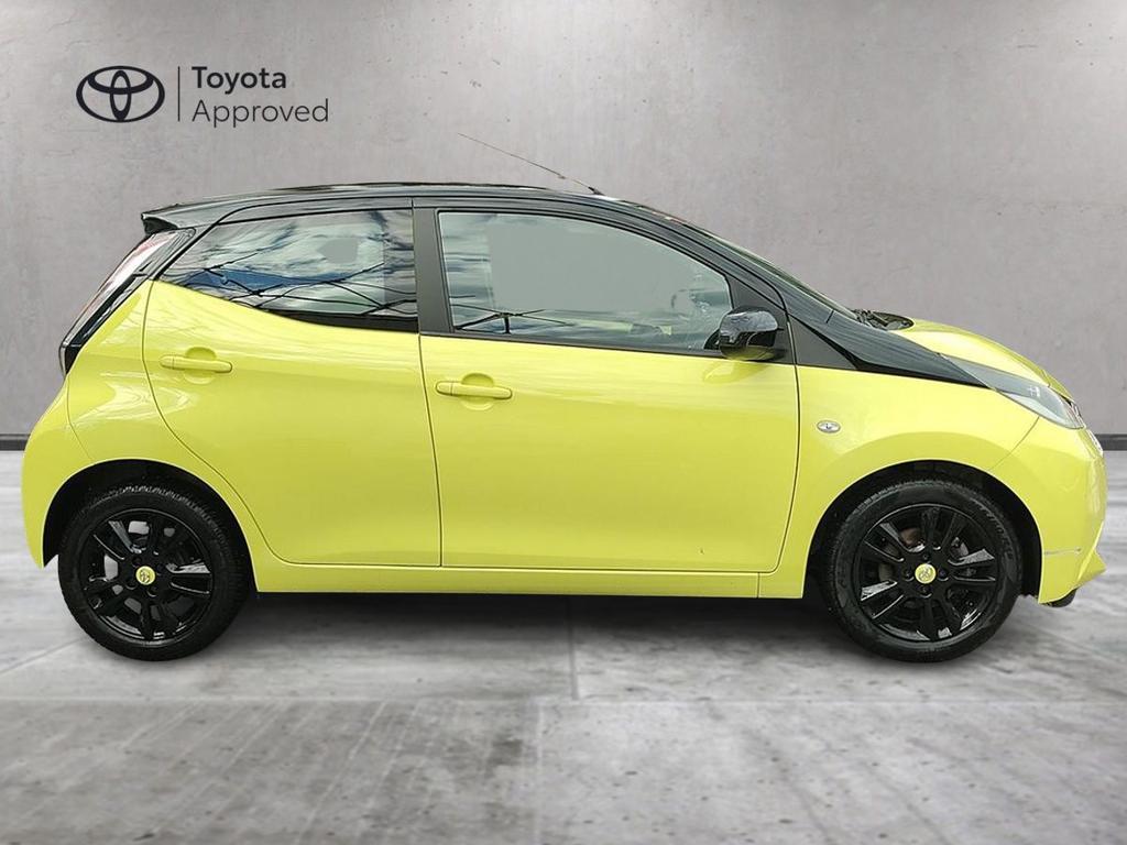 Toyota Aygo 1.0 x-cite 5p m-mt