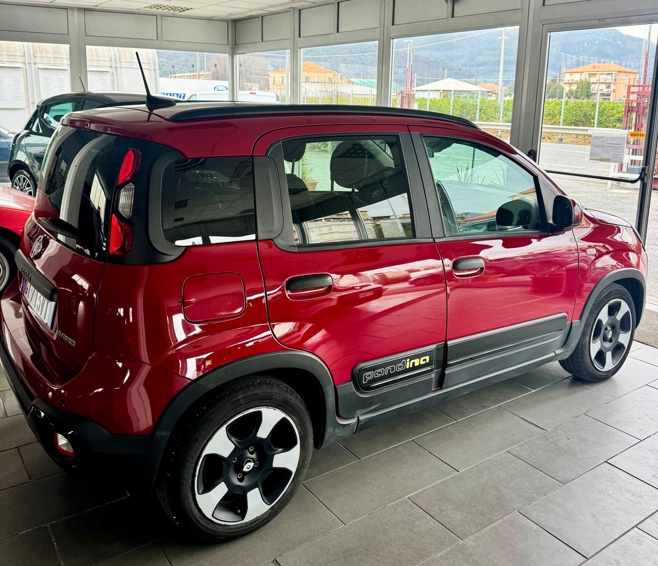 Fiat Panda Cross 1.0 Pandina S&S Hybrid