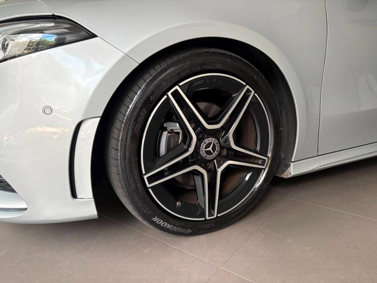 Mercedes A180d AMG Premium 116CV - 2021