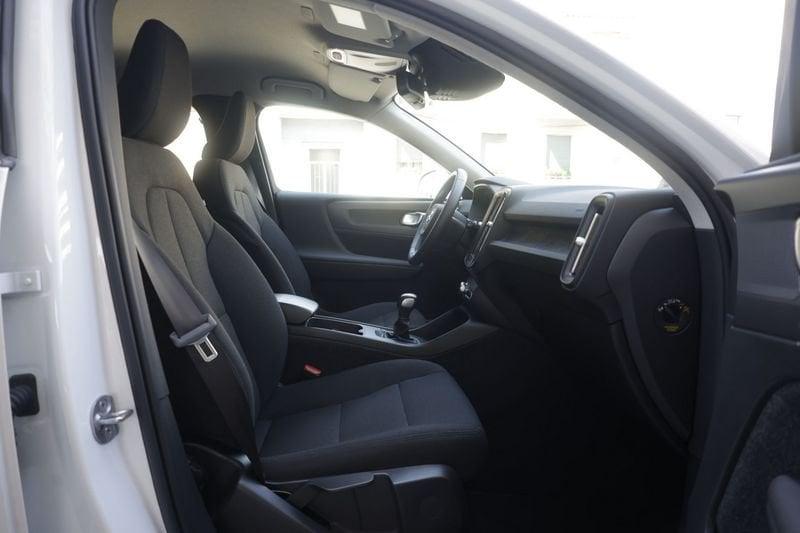 Volvo XC40 Volvo XC40 T2 Momentum Essential 95KW ANNO 2022