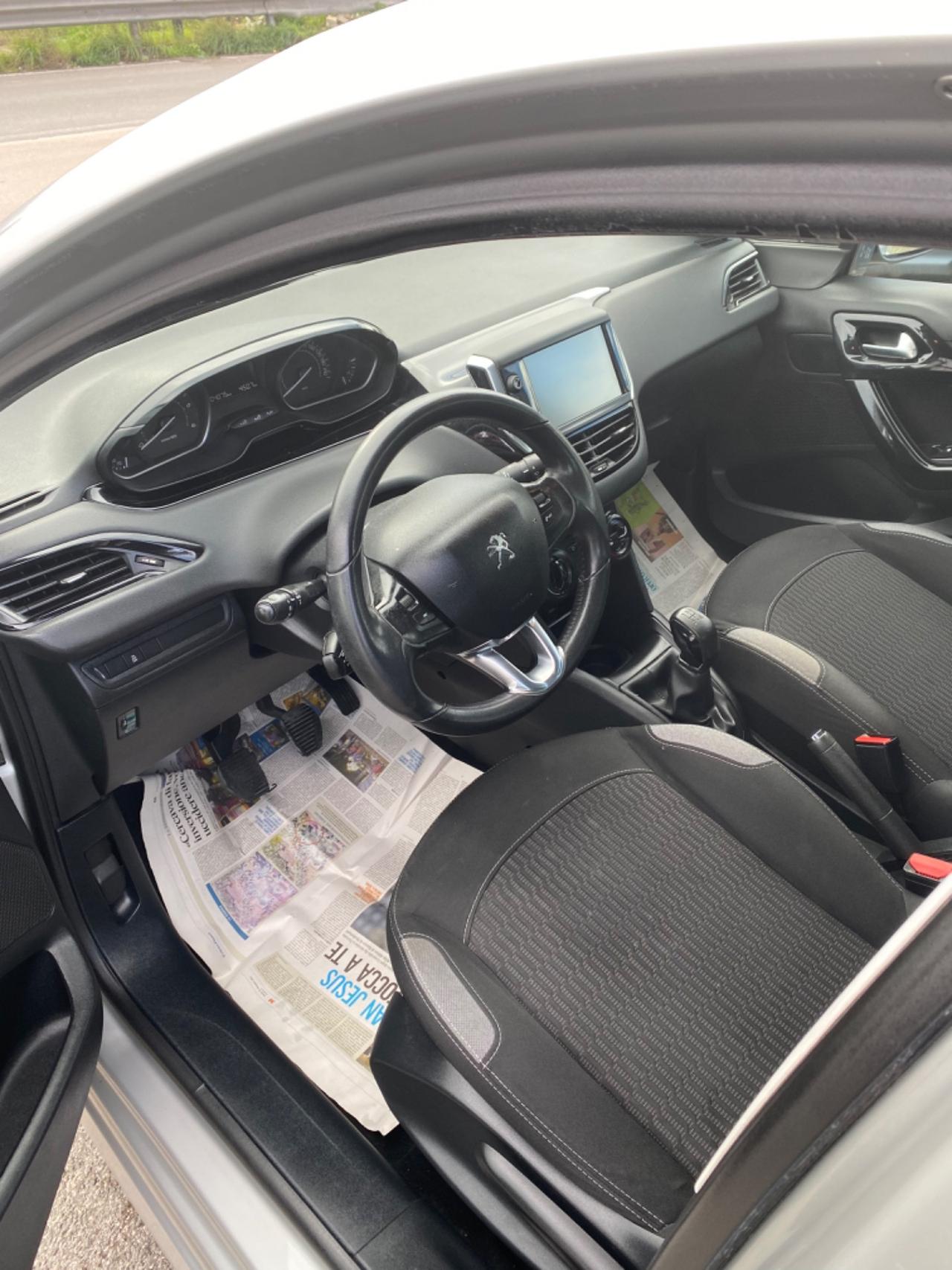 Peugeot 208 BlueHDi 75 5 porte Allure