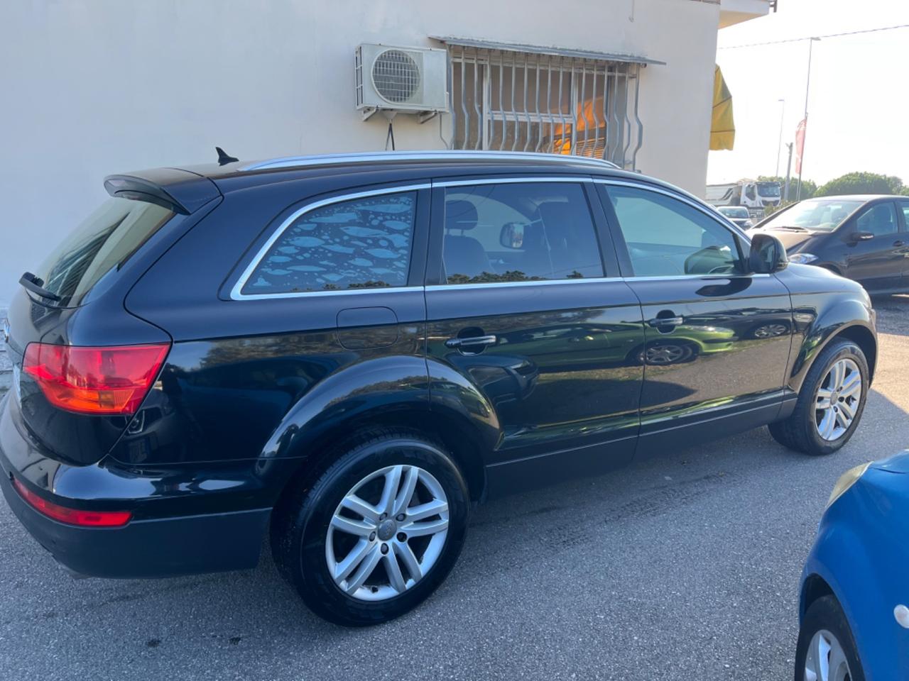 Audi Q7 3.0 V6 TDI 233CV quattro tiptronic km 137.000