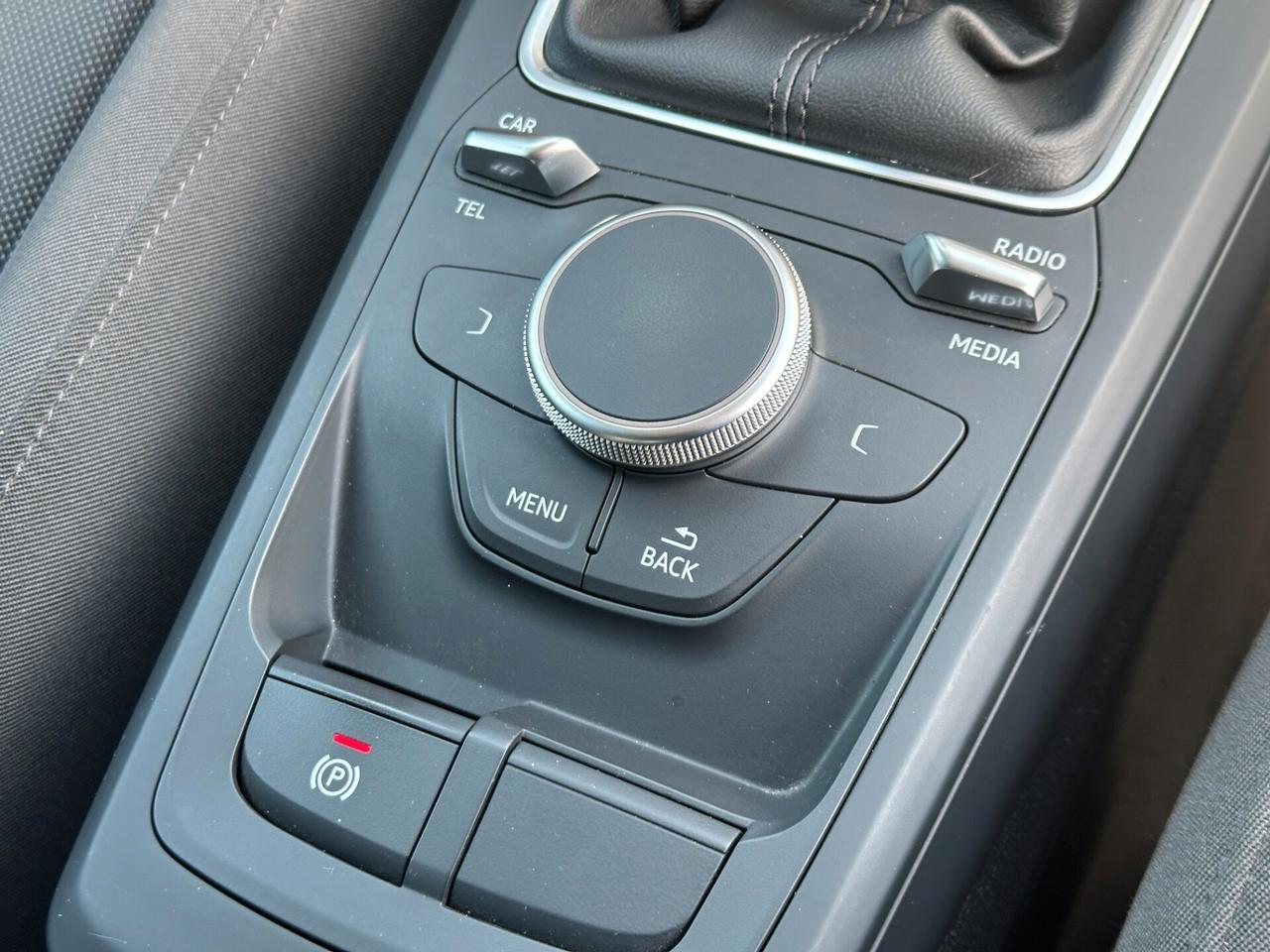 AUDI Q2 my19 30 TDI 116 CV