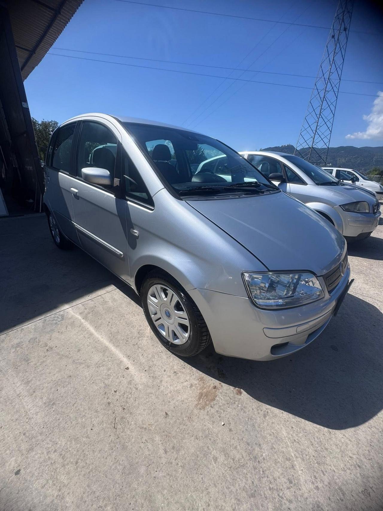 Fiat Idea 1.9 Multijet Emotion