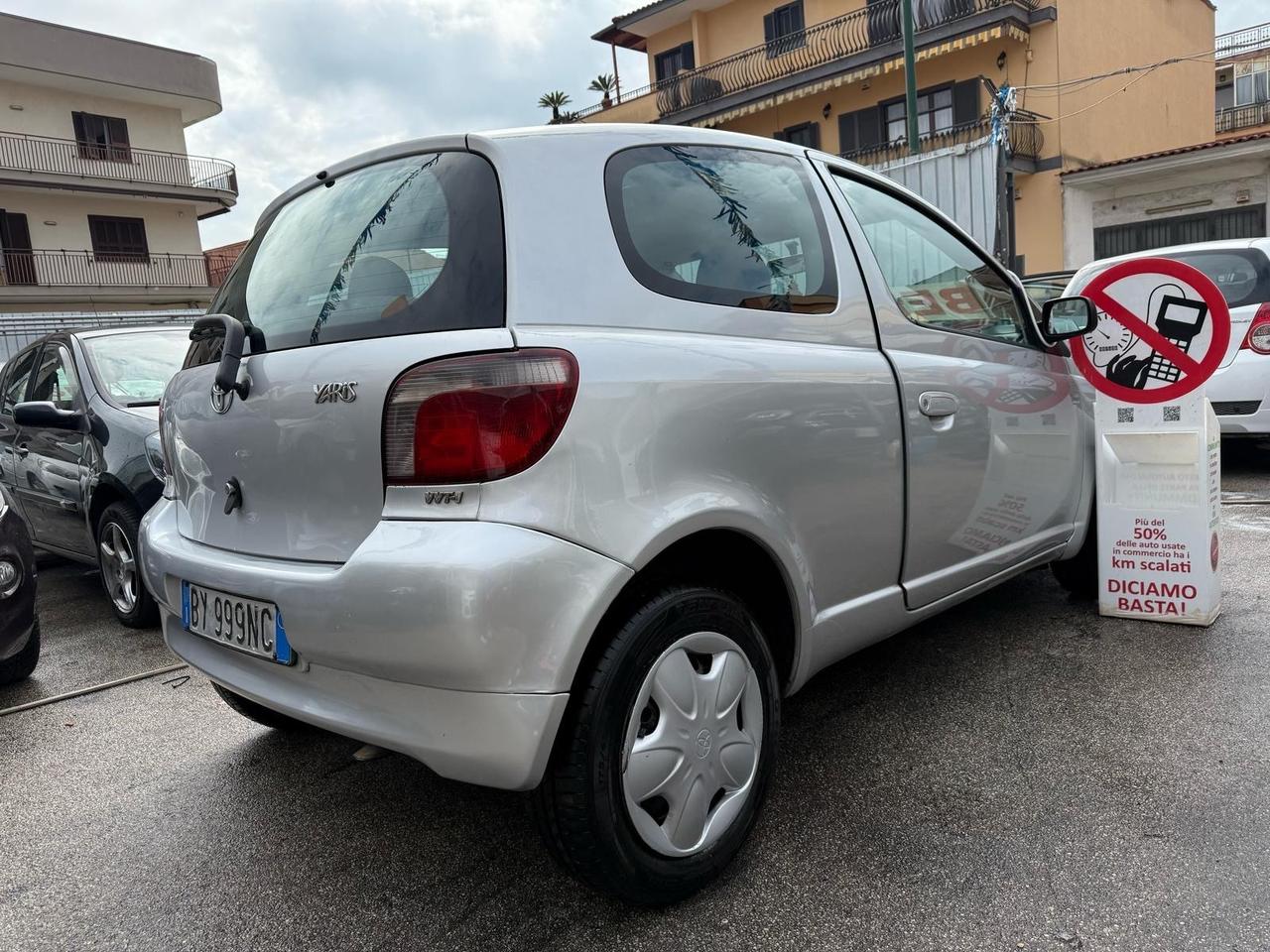 Toyota Yaris 1.0 benzina 2003 169,000Km