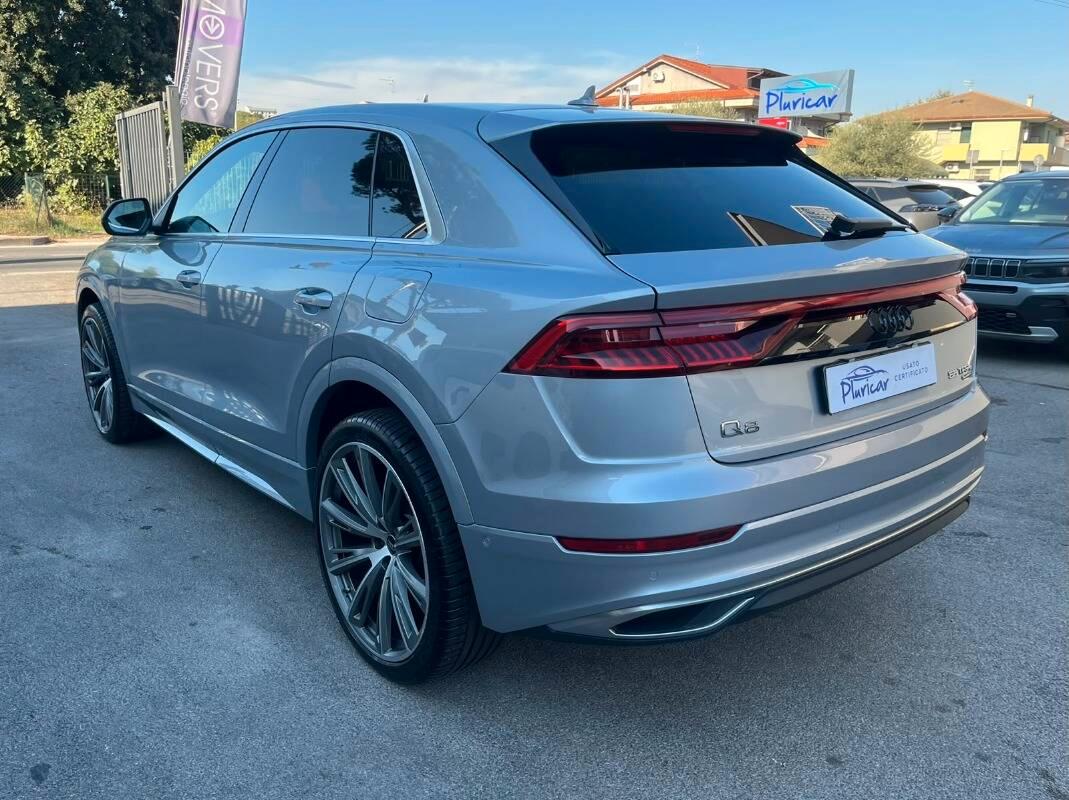 Audi Q8 55 3.0 tfsi e quattro tiptronic
