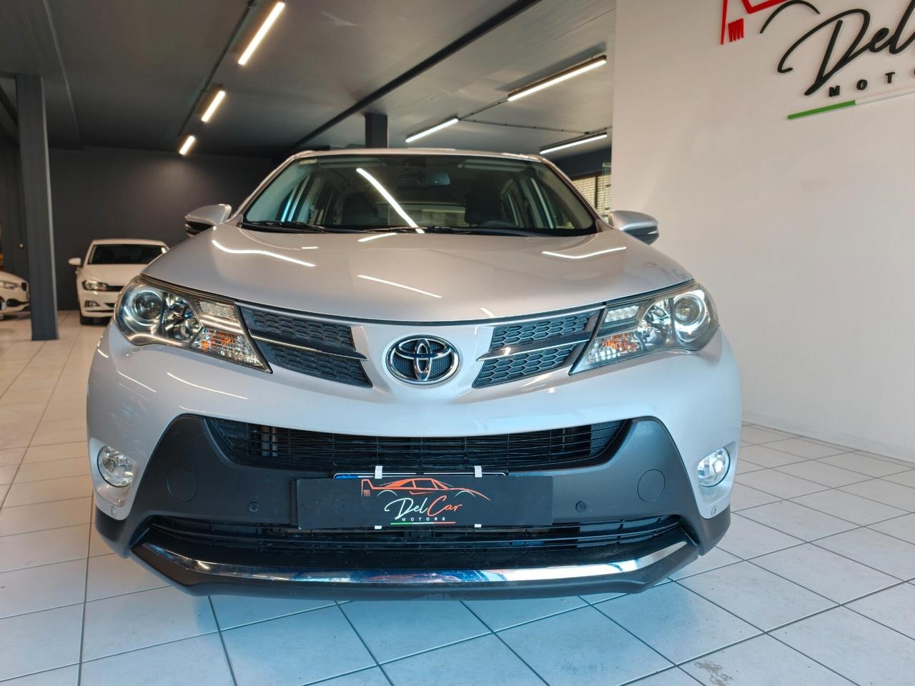 Toyota RAV 4 RAV4 2.0 D-4D 2WD Style White Ed.