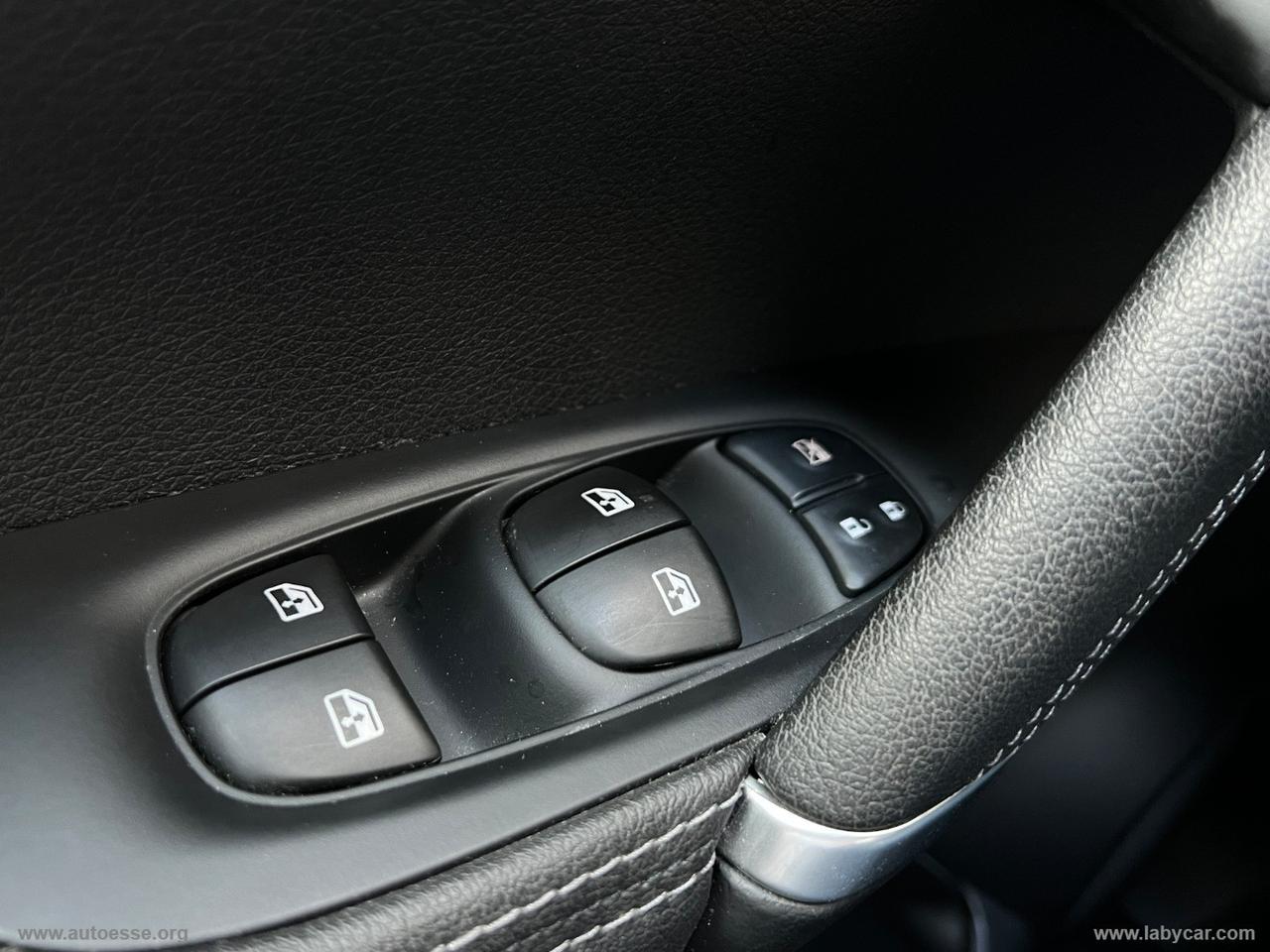 NISSAN Qashqai 1.2 DIG-T Tekna