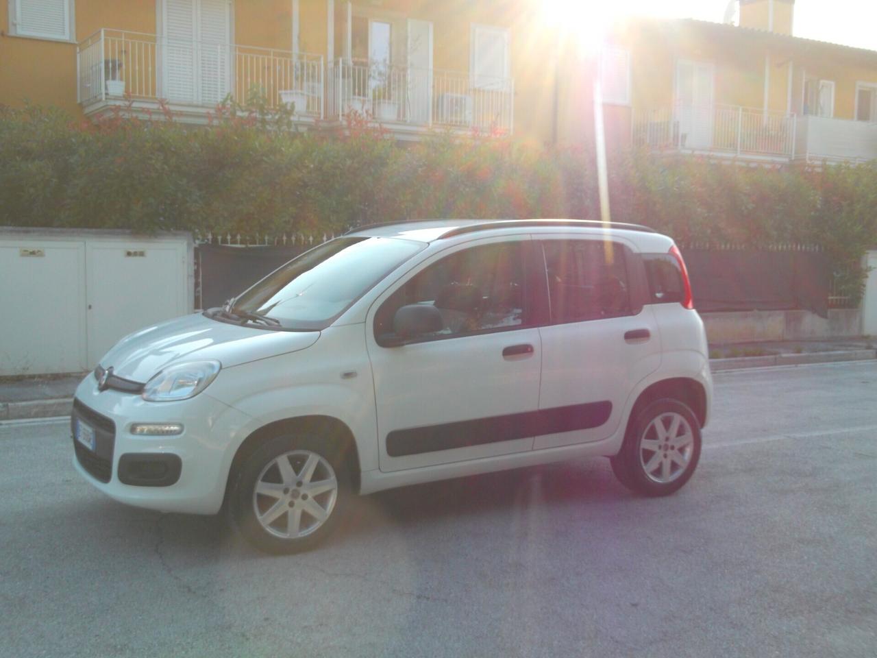 Panda 1.0 Turbo Metano Lounge 2014