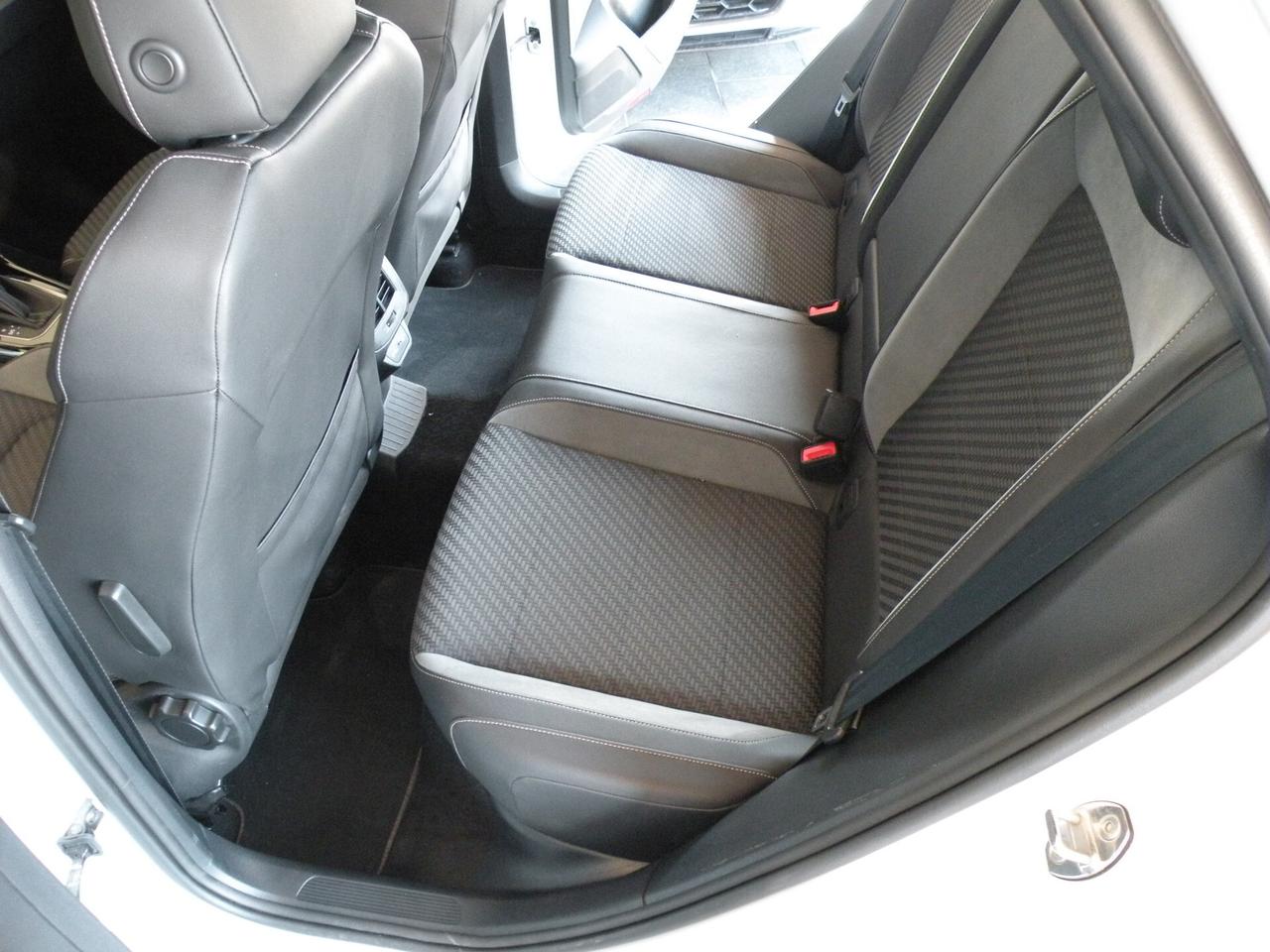 Volkswagen T-Roc R 2.0 TSI DSG 4MOTION BlueMotion Technology