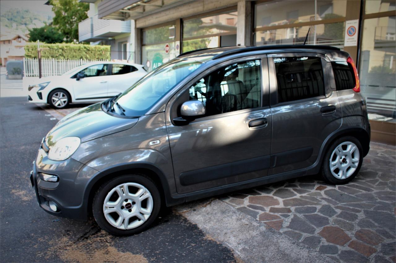 Fiat Panda 1.0 FireFly S&S Hybrid Garmin Full optional