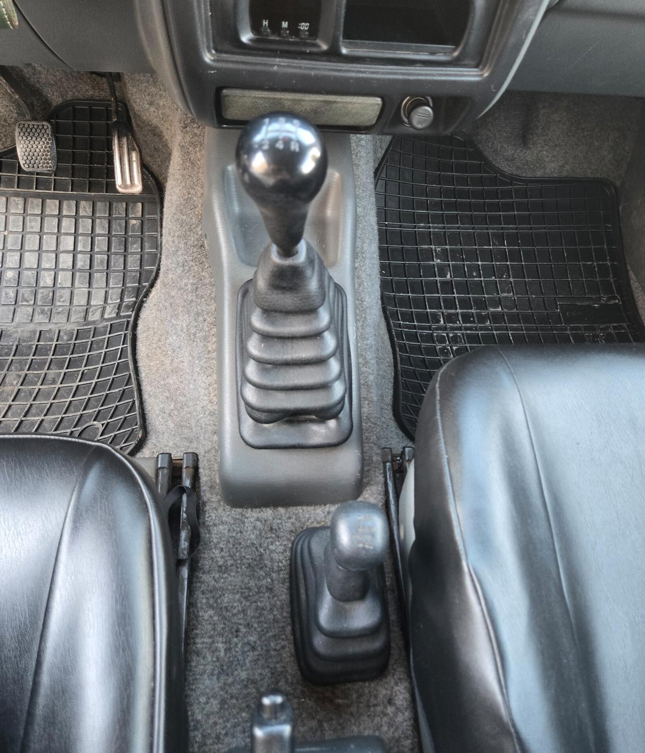 Suzuki Jimny 1.3i 16V cat 4WD JLX