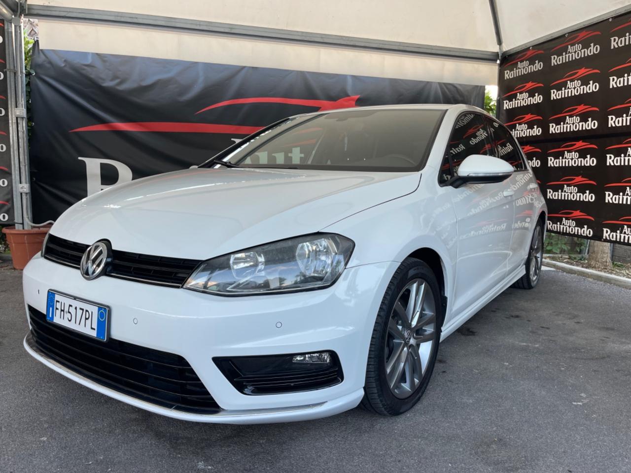 Volkswagen Golf 1.6 TDI R LINE